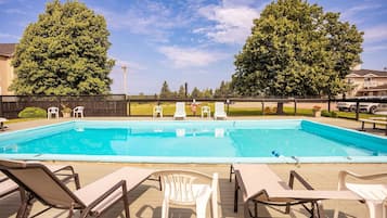 Seasonal outdoor pool