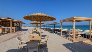 Outdoor dining - Gaia Royal Hotel (Kos)