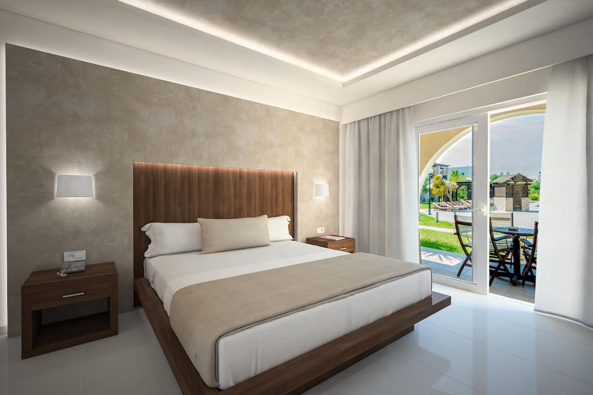 Superior tweepersoonskamer | Luxe beddengoed, een kluis op de kamer, een bureau