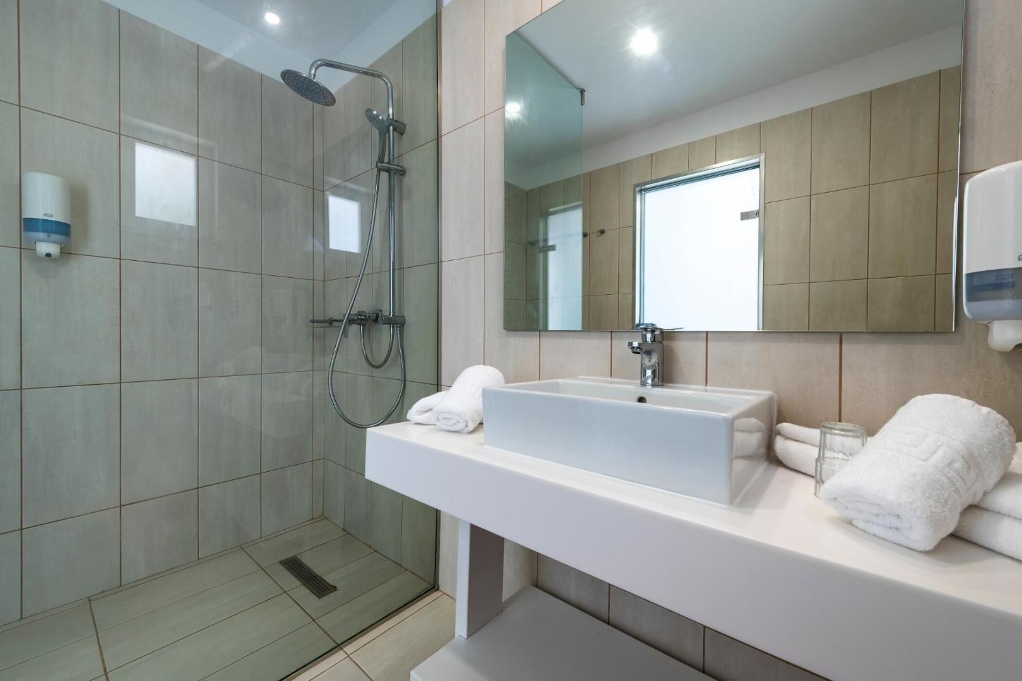 Kamar mandi | Pengering rambut