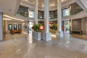 Lobby - The Grand Blue Sky International (Kusadasi)