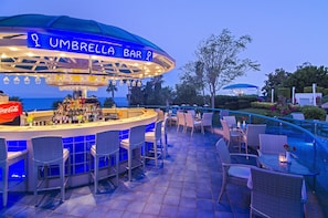 Poolbar