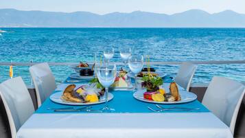 4 Restaurants, Frühstück, Mittagessen, Abendessen, internationale Küche