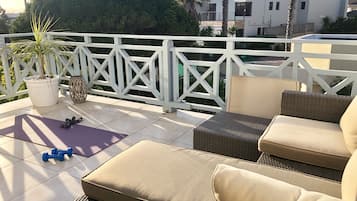 Classic Twin Room | 4 bedrooms, premium bedding, down comforters, Tempur-Pedic beds