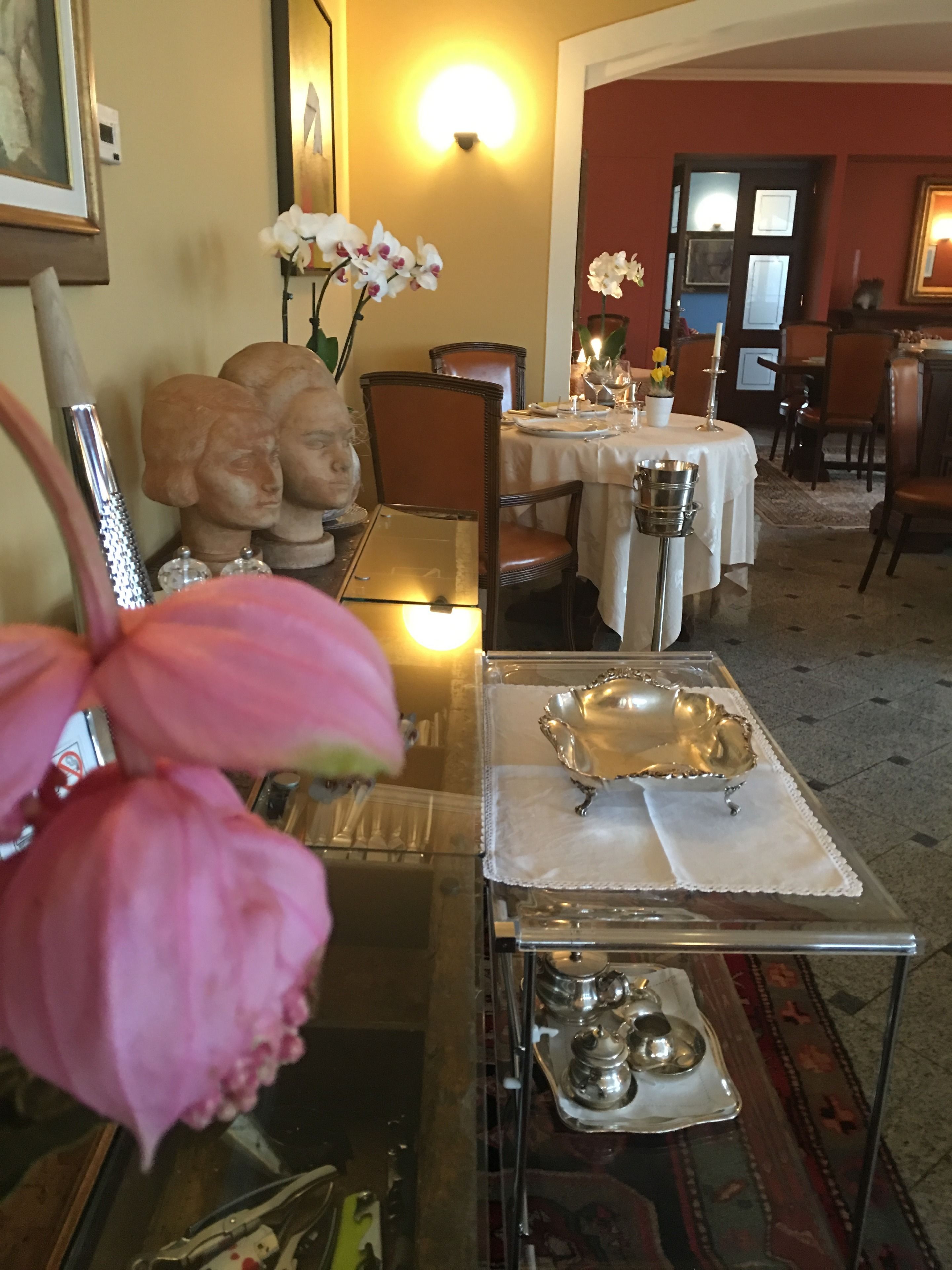 breakfast (eur 12 per person)