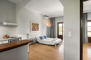 Apartamento | Frigobar, escrivaninha, quartos à prova de som
