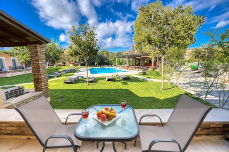 Terraza o patio. Folies Corfu Hotel Apartments