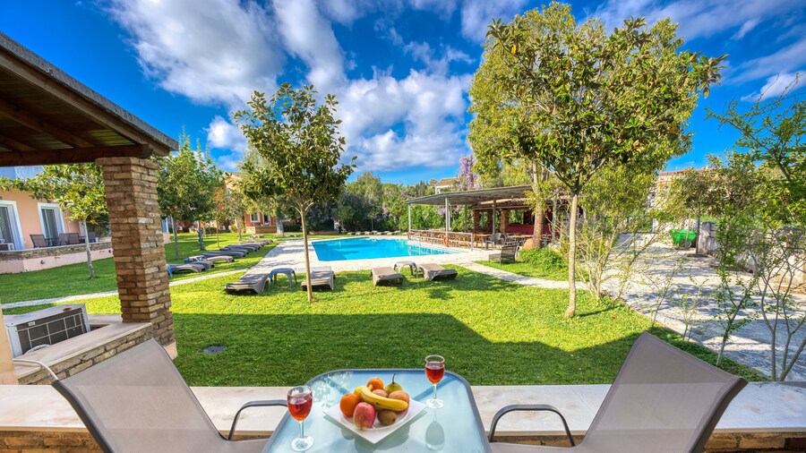 Folies Corfu Hotel Apartments