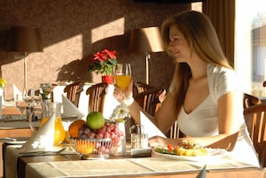 Daily buffet breakfast (HUF 5 per person)