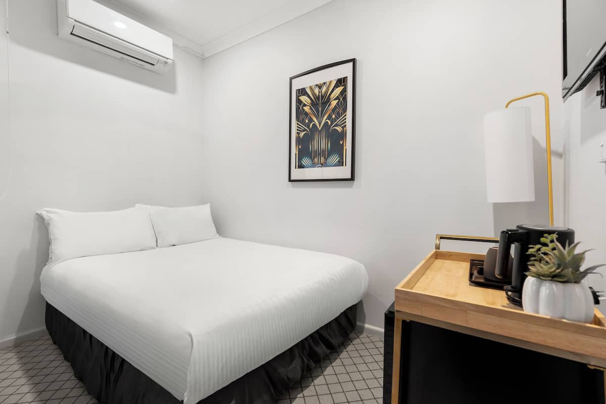 Basic Double Room | Premium bedding, minibar, individually decorated, individually furnished