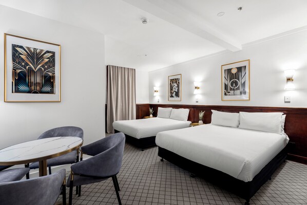 Chambre Deluxe Double ou avec lits jumeaux, 1 chambre | Literie de qualité supérieure, minibar, décoration personnalisée