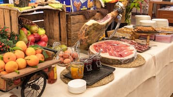 Päivittäinen buffetaamiainen maksusta