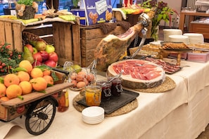 Daily buffet breakfast for a fee - Parkhotel - De Panne (De Panne)