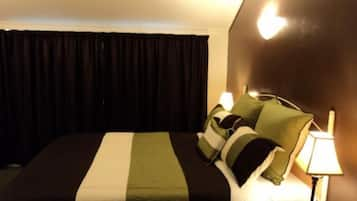 Standard Single Room | Iron/ironing board, WiFi, bed sheets