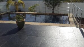 Outdoor pool - Aristotle Guest House (Gqeberha (Port Elizabeth))