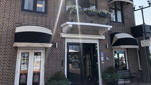 Front of property - Hotel Monopole Harderwijk (Harderwijk)