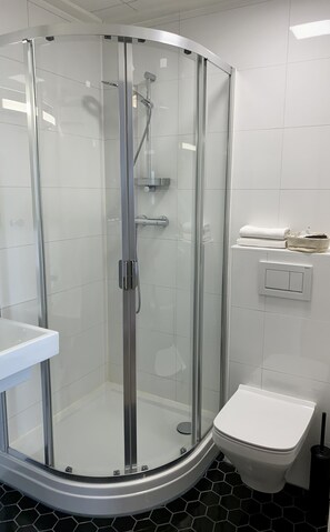 Free toiletries, hair dryer, towels - Hotel Monopole Harderwijk (Harderwijk)