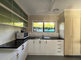 Two Bedroom Apartment | 3 bedrooms, iron/ironing board, free WiFi, bed sheets