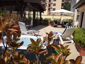 Sun deck