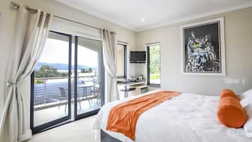 Luxury Double Room, 1 Queen Bed, Balcony, Lakeside | 1 bedroom, premium bedding, Select Comfort beds, in-room safe