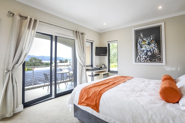 Luxury Double Room, 1 Queen Bed, Balcony, Lakeside | 1 bedroom, premium bedding, Select Comfort beds, in-room safe