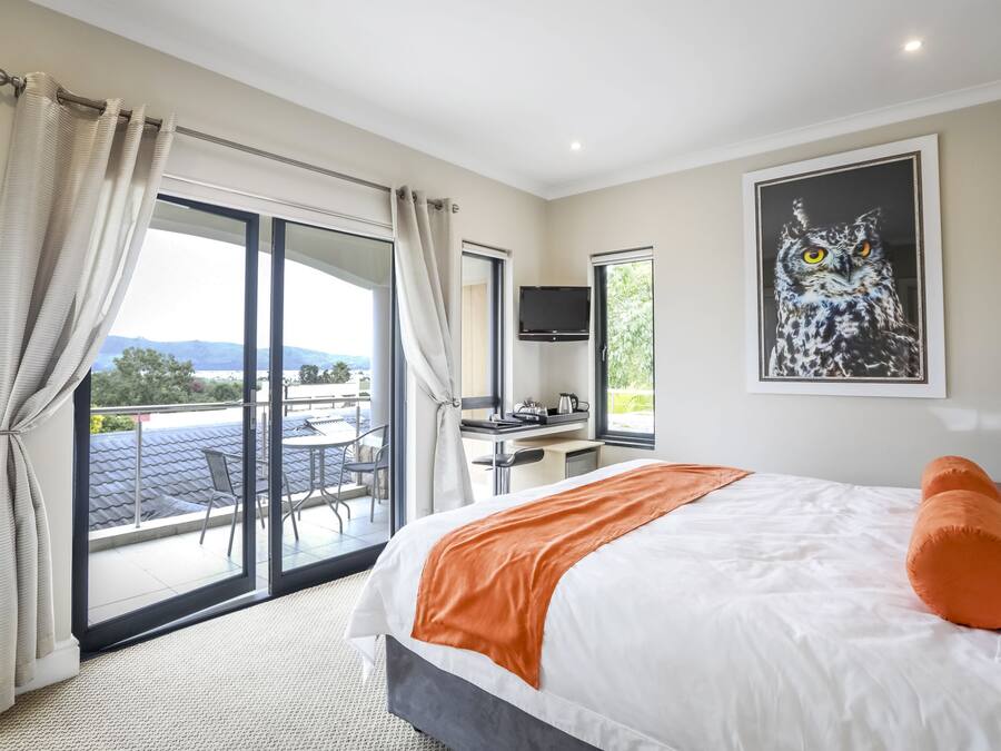 Luxury Double Room, 1 Queen Bed, Balcony, Lakeside