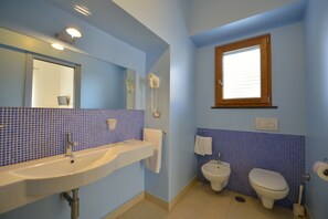 Bathroom - Villa Mazzella (Procida)
