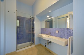 Doppia Classic | Bagno | Doccia, asciugacapelli