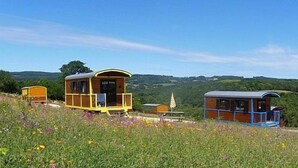 Property grounds - Les Roulottes des Korrigans (Brasparts)