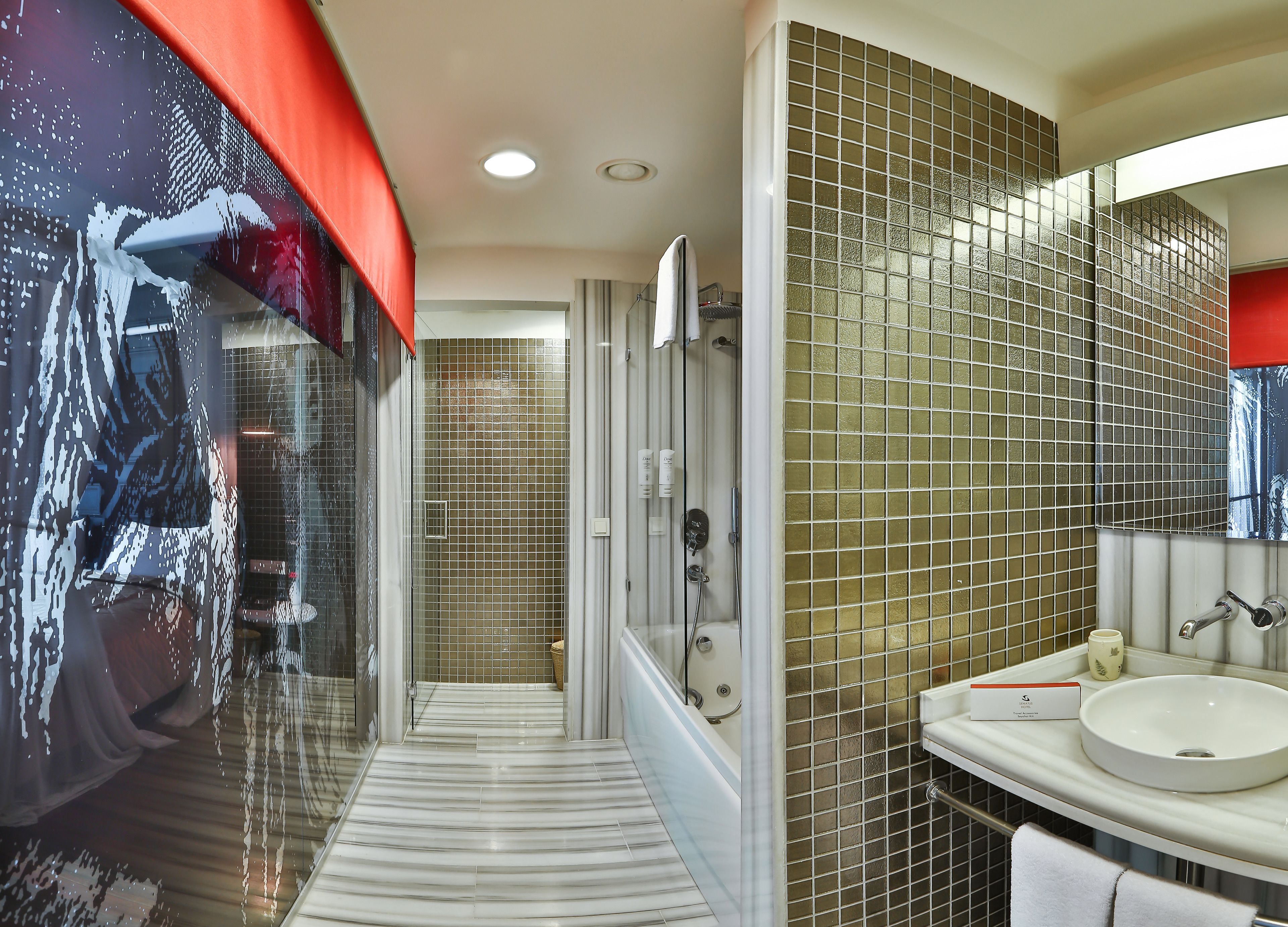 king suite | jetted bathtub