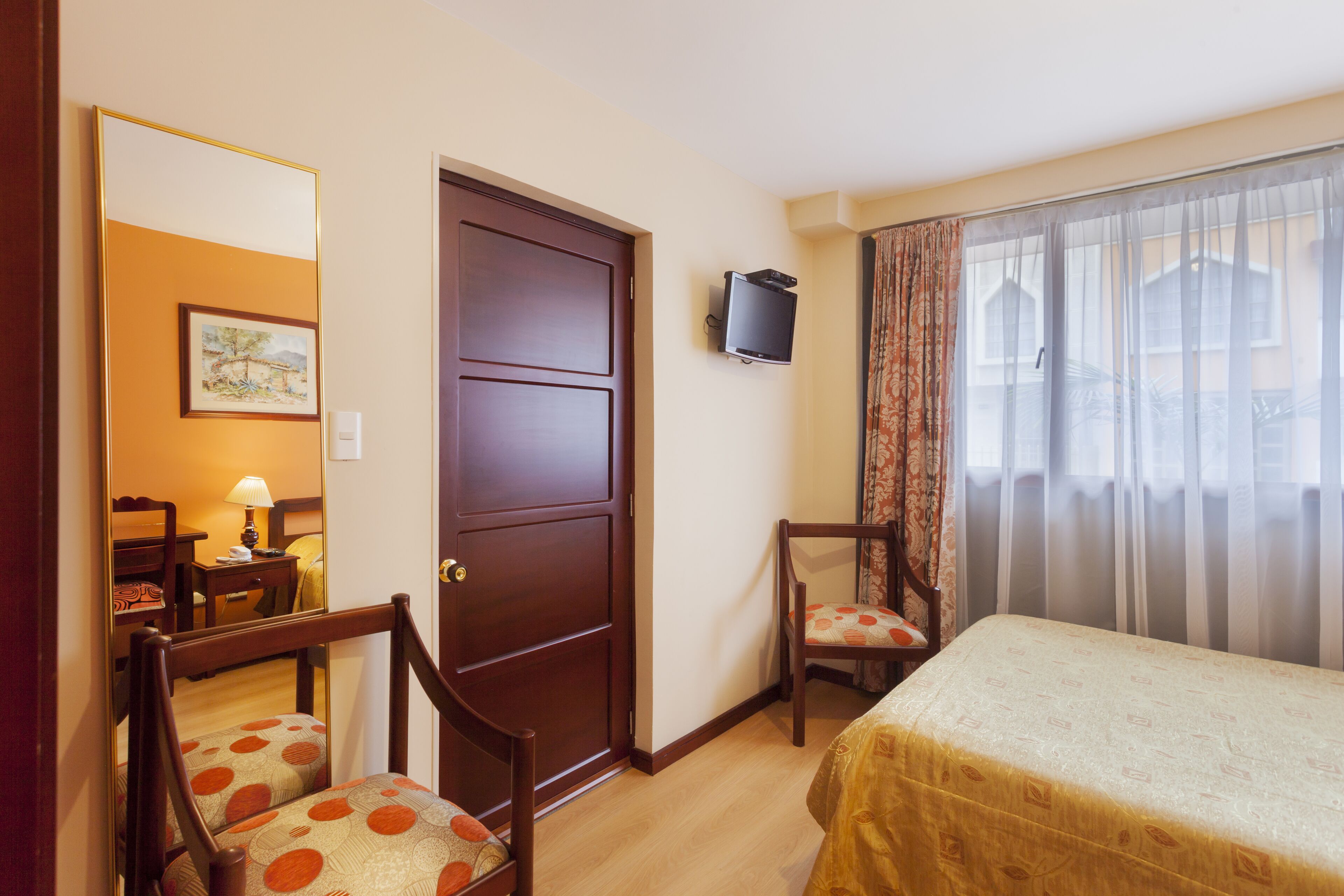 1 bedroom, in-room safe, individually decorated, desk