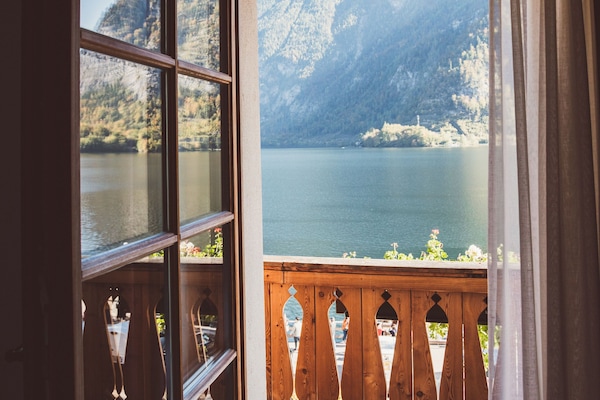 Superior Double Room (Lake View, German Twin Beds) | Terrace/patio