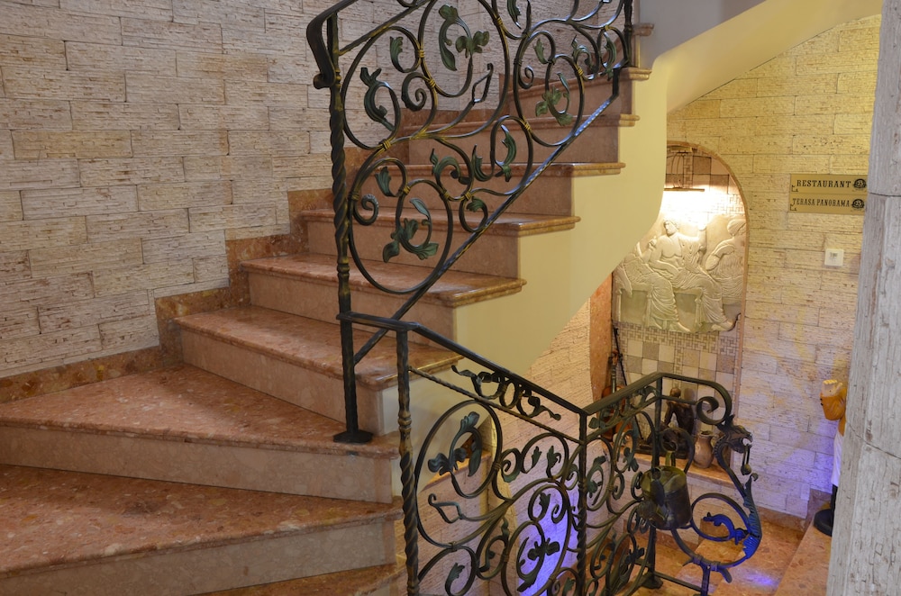 Boris Palace by null