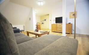 Triple Room | Living area