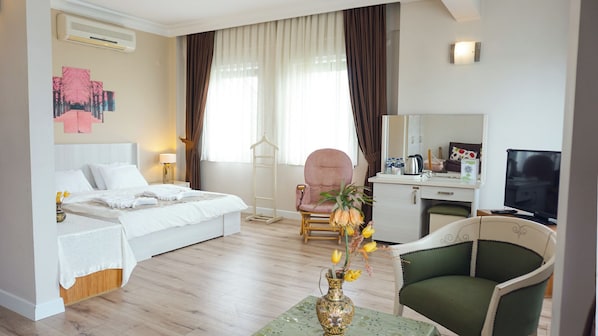 Grand Suite | Egyptian cotton sheets, premium bedding, minibar, in-room safe - Diamond Park Hotel Safranbolu (Safranbolu)