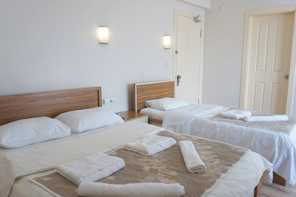 1 bedroom, egyptian cotton sheets, premium bedding, minibar