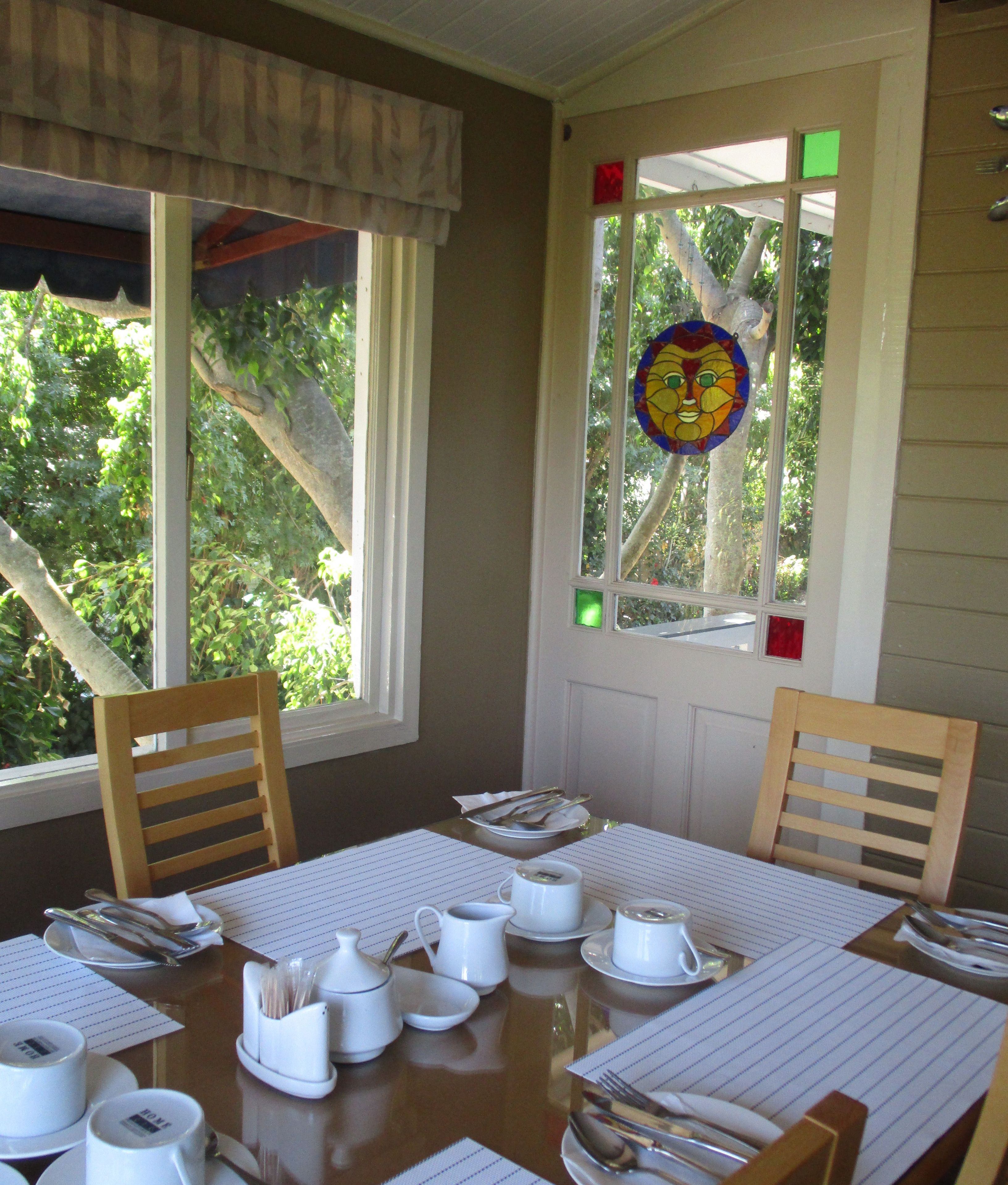 Päivittäinen englantilainen aamiainen (80 ZAR per henkilö)