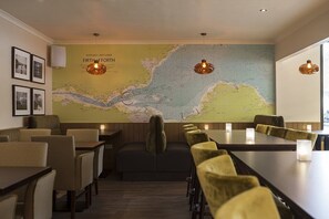 2 restaurants, breakfast, lunch, dinner served; local cuisine  - Nether Abbey Hotel (North Berwick)