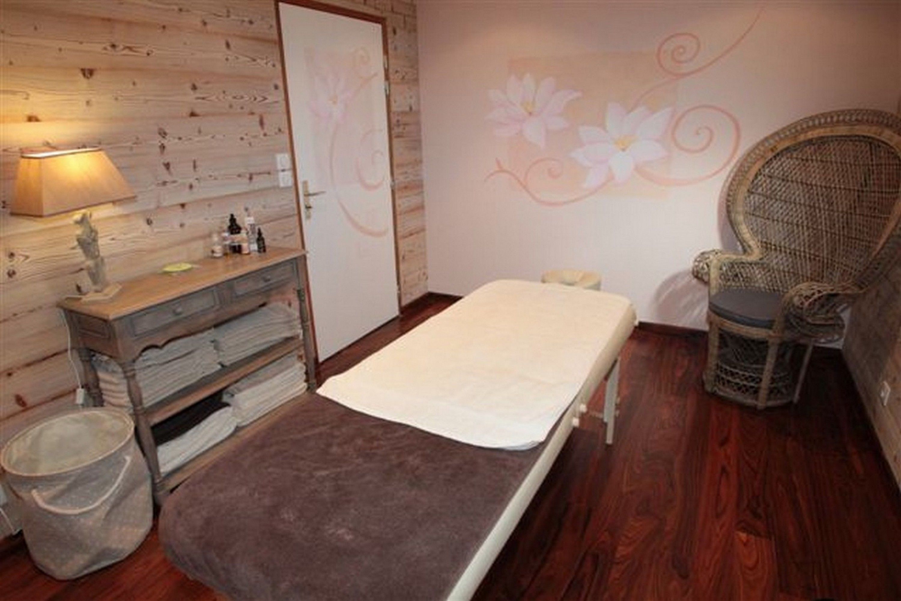 massage/treatment rooms