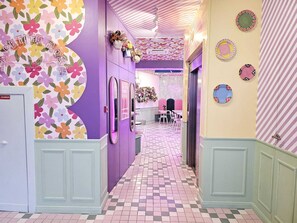 Elevator - Hôtel La Petite Rosa (Paris)