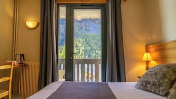 Standard-Doppelzimmer | Schreibtisch, schallisolierte Zimmer, Bügeleisen/Bügelbrett