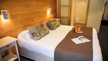 Kamar Double Superior | Meja kerja, kedap suara, dan setrika/meja setrika