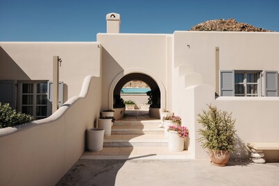 Kouros Art Hotel - Adults Only