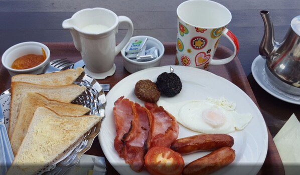 Daily continental breakfast for a fee