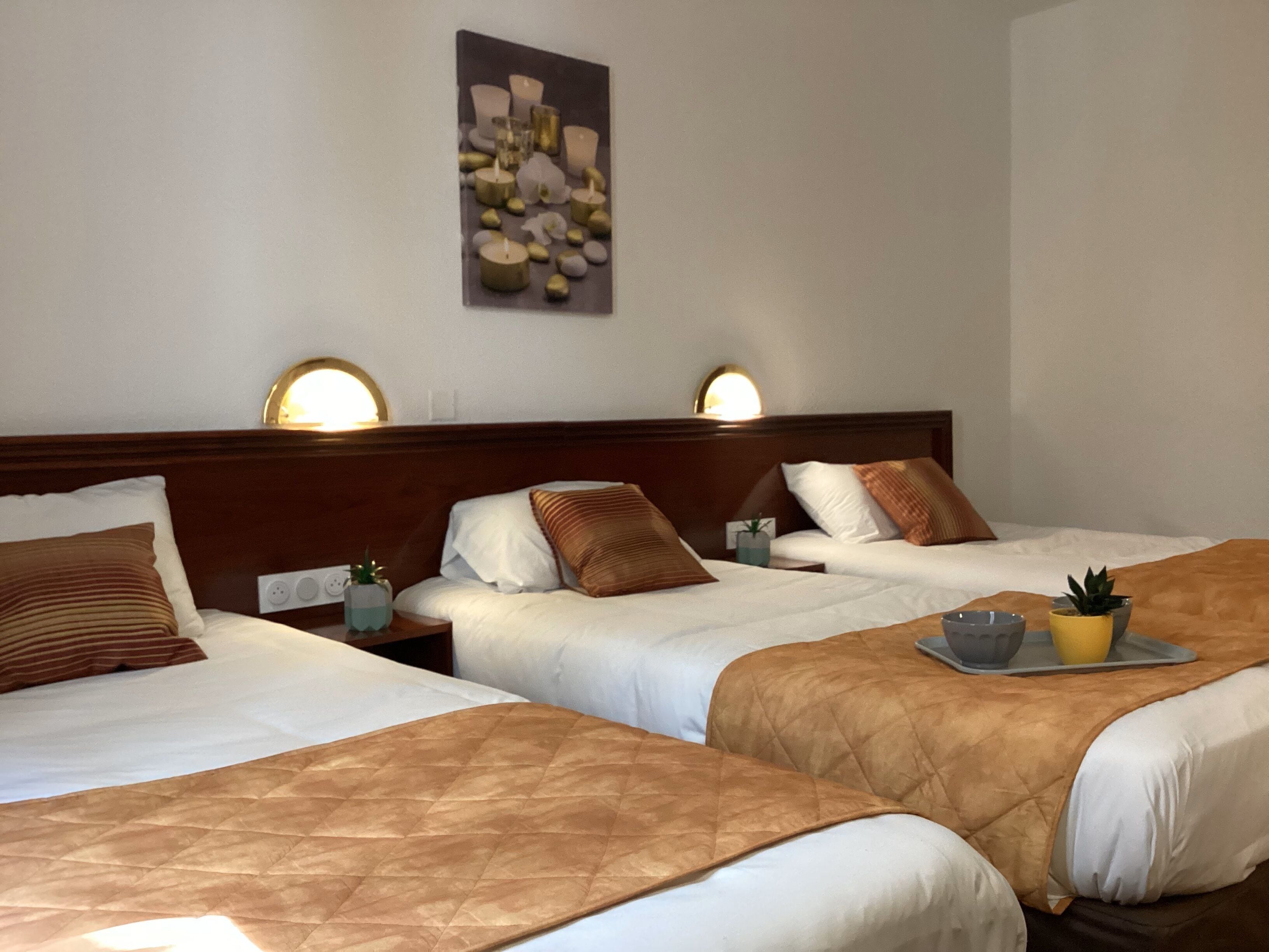 standard triple room | individually decorated, individually furnished, desk, soundproofing