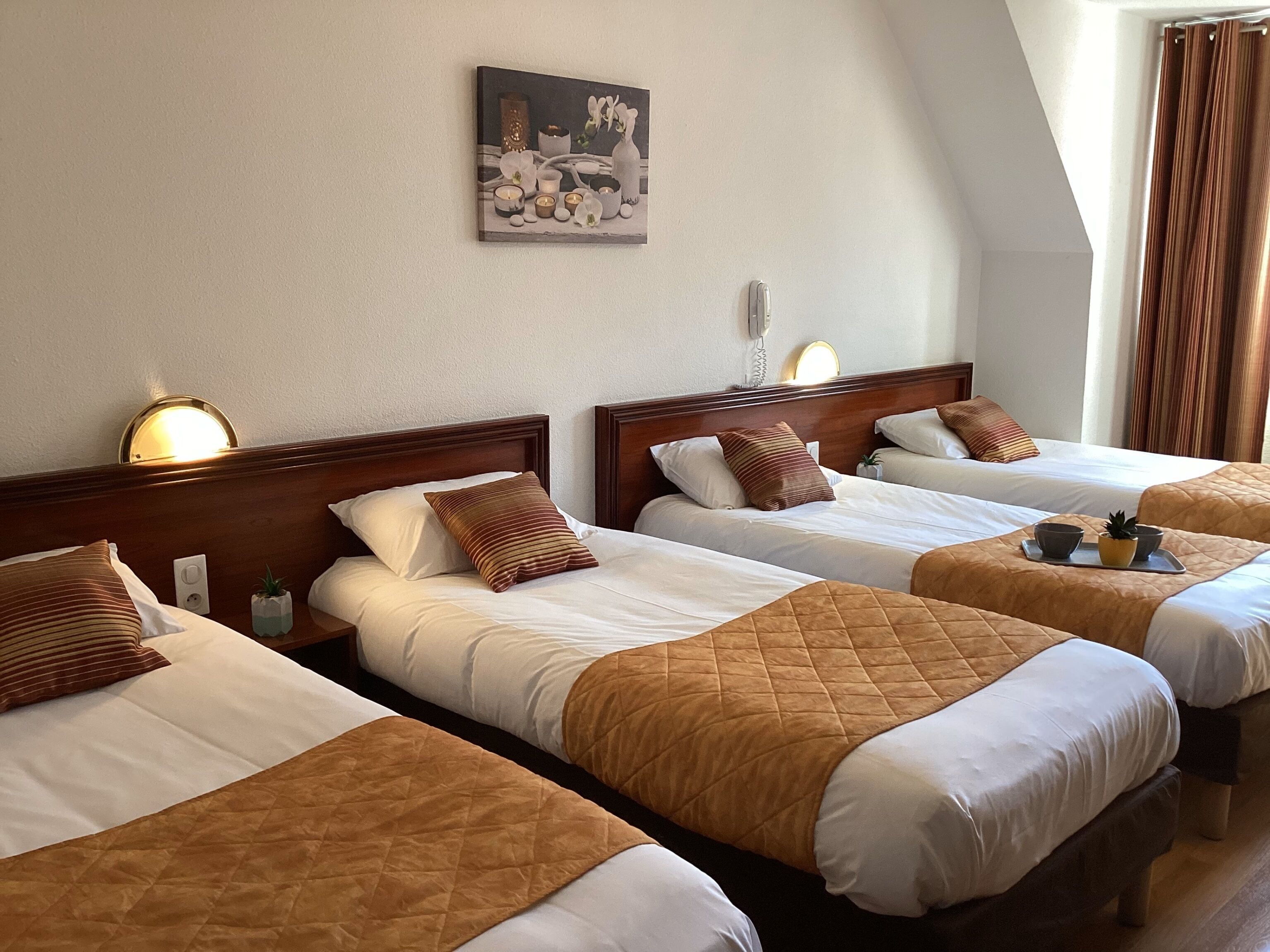 standard quadruple room | individually decorated, individually furnished, desk, soundproofing