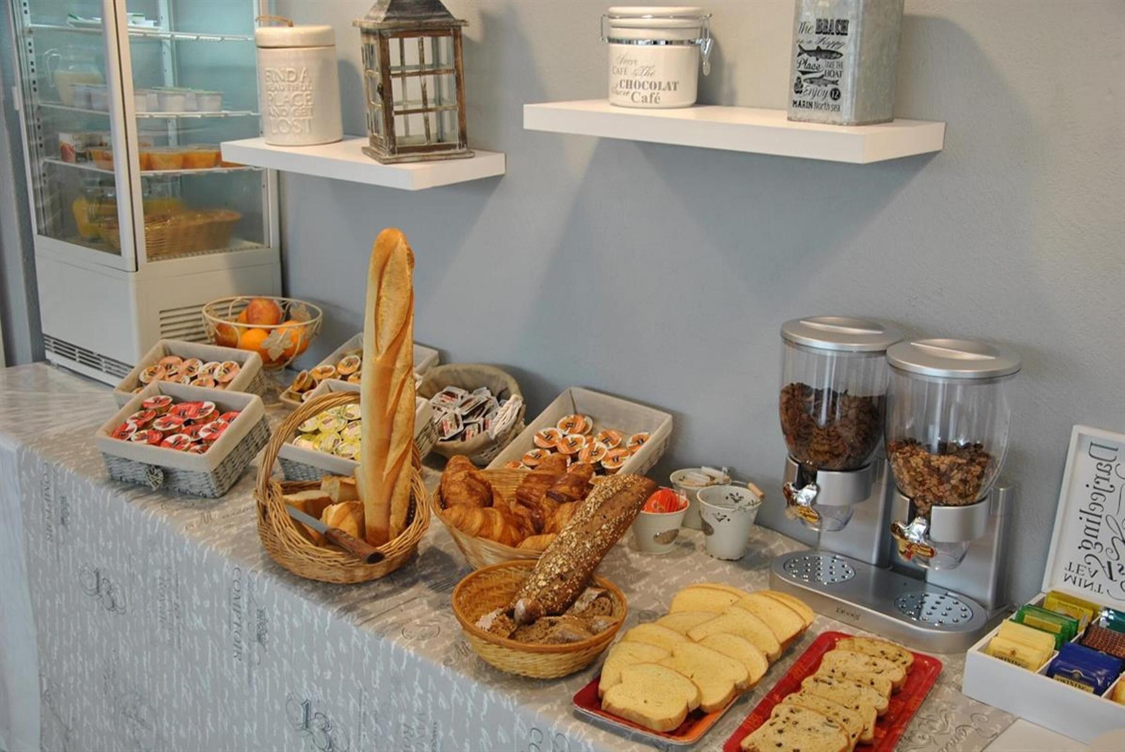 Daily buffet breakfast (EUR 10 per person)