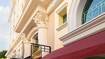Front of property - evening/night