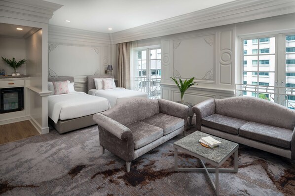 Sengetøy av topp kvalitet, senger med Select Comfort-madrass og minibar