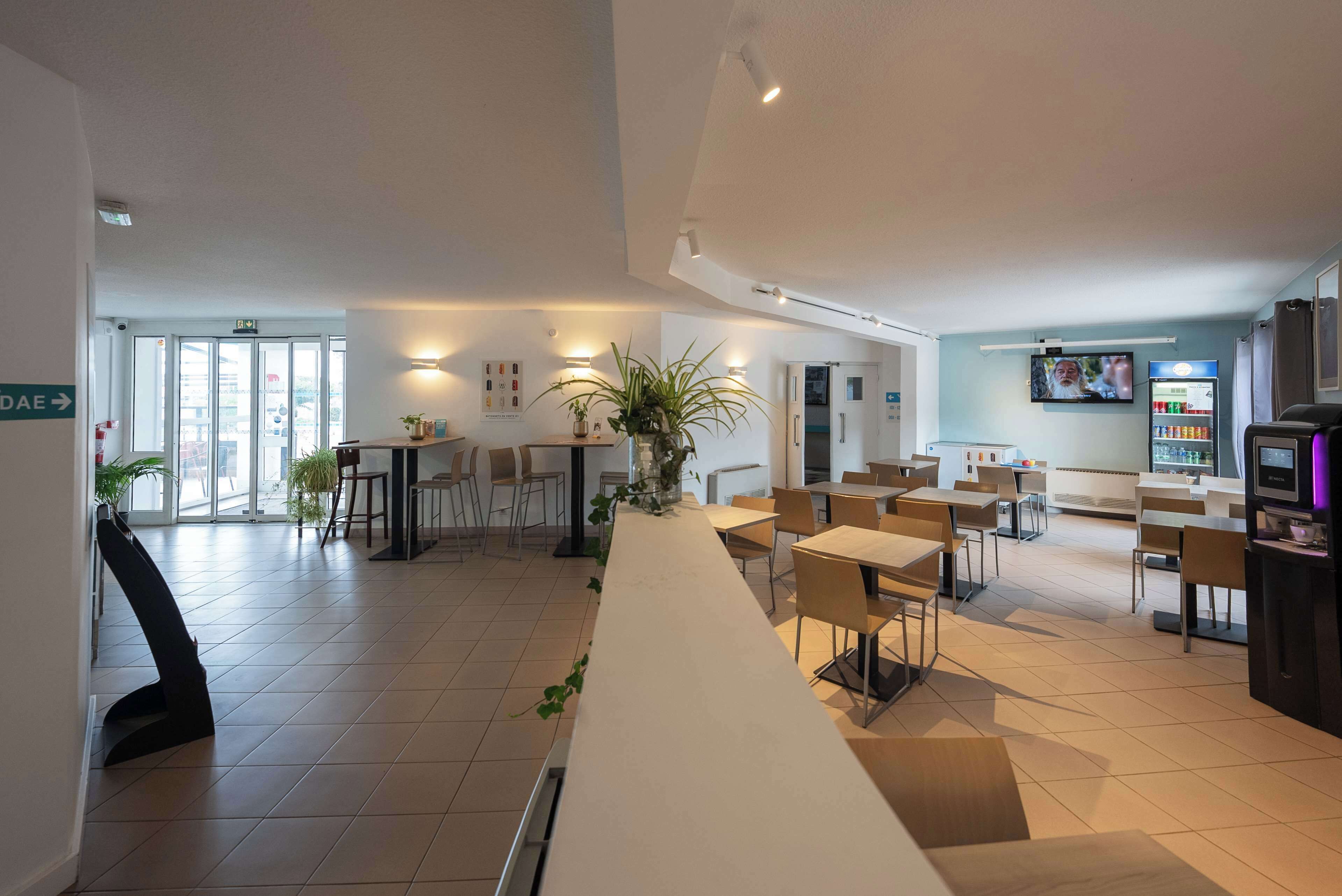 daily buffet breakfast (eur 9.90 per person)